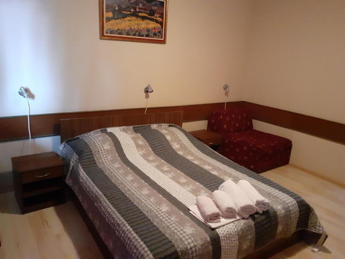 Restoran Sa Prenocistem Zitiste Hotel ภายนอก รูปภาพ