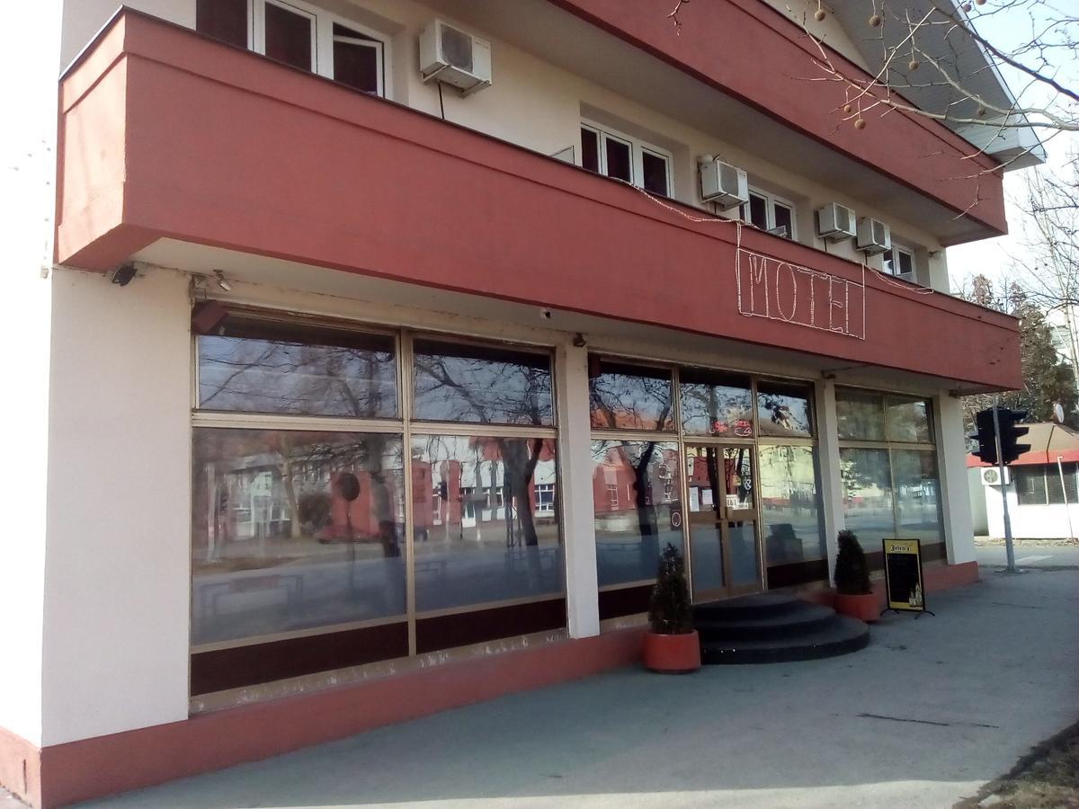 Restoran Sa Prenocistem Zitiste Hotel ภายนอก รูปภาพ